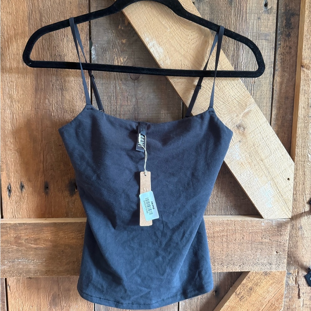 Skims Fits Everybody Black Tank NWT